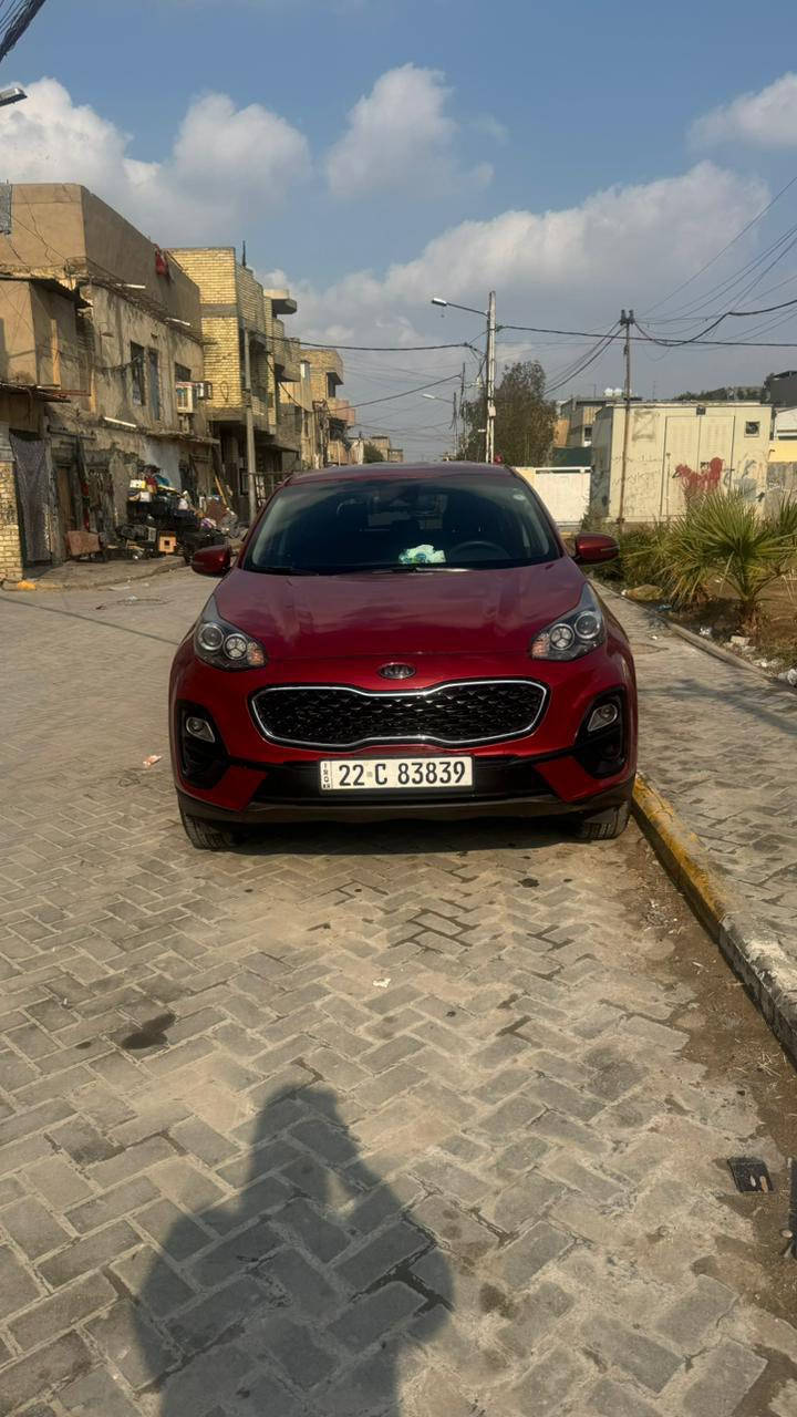 سلام عليكم سيارتي سبورتج مديل 21
امريكي نوع كلين بدون حادث 
رادار سياقه ذاتيه
فور ويل شاشه جبيرة 
مري شفط 3 وضعيات قيادة 
ماشية :100
سياره كلش نضيفه اروح ورجع بيها دوام 
سعر :سياره 180 بيها مجال بسيط 
عنوان : بغداد 
رقم ***********
