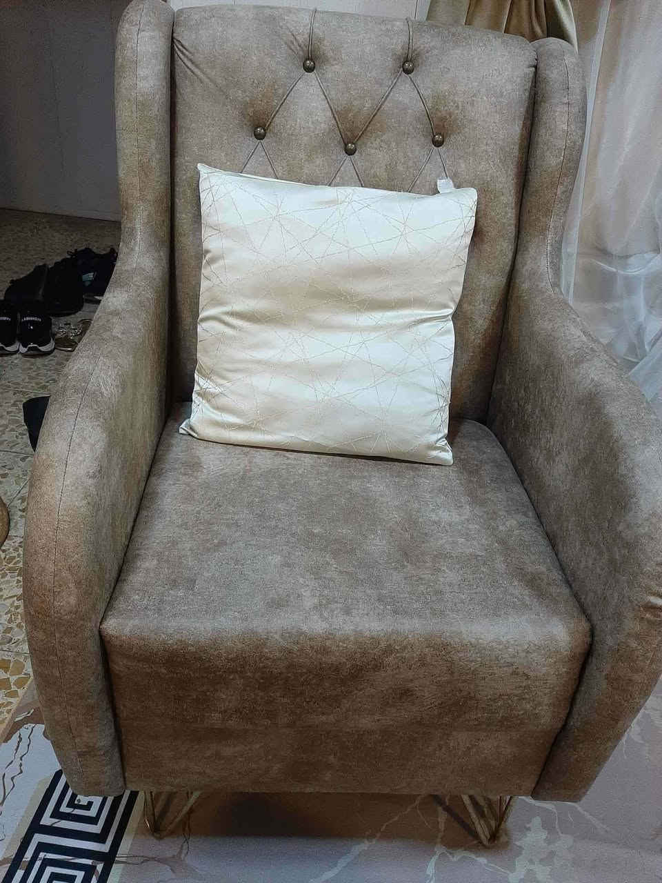 قنفة ب٢٥٠ قفل ٢٠٠
سخان ١٠٠ قفل ٧٥
بردات قفلها ٧٥ مكان بنوك


**إذا كنت صاحب هذا الإعلان وتريد حذفه لأي سبب، رجاءا أرسل رسالة إلى الدعم الفني**