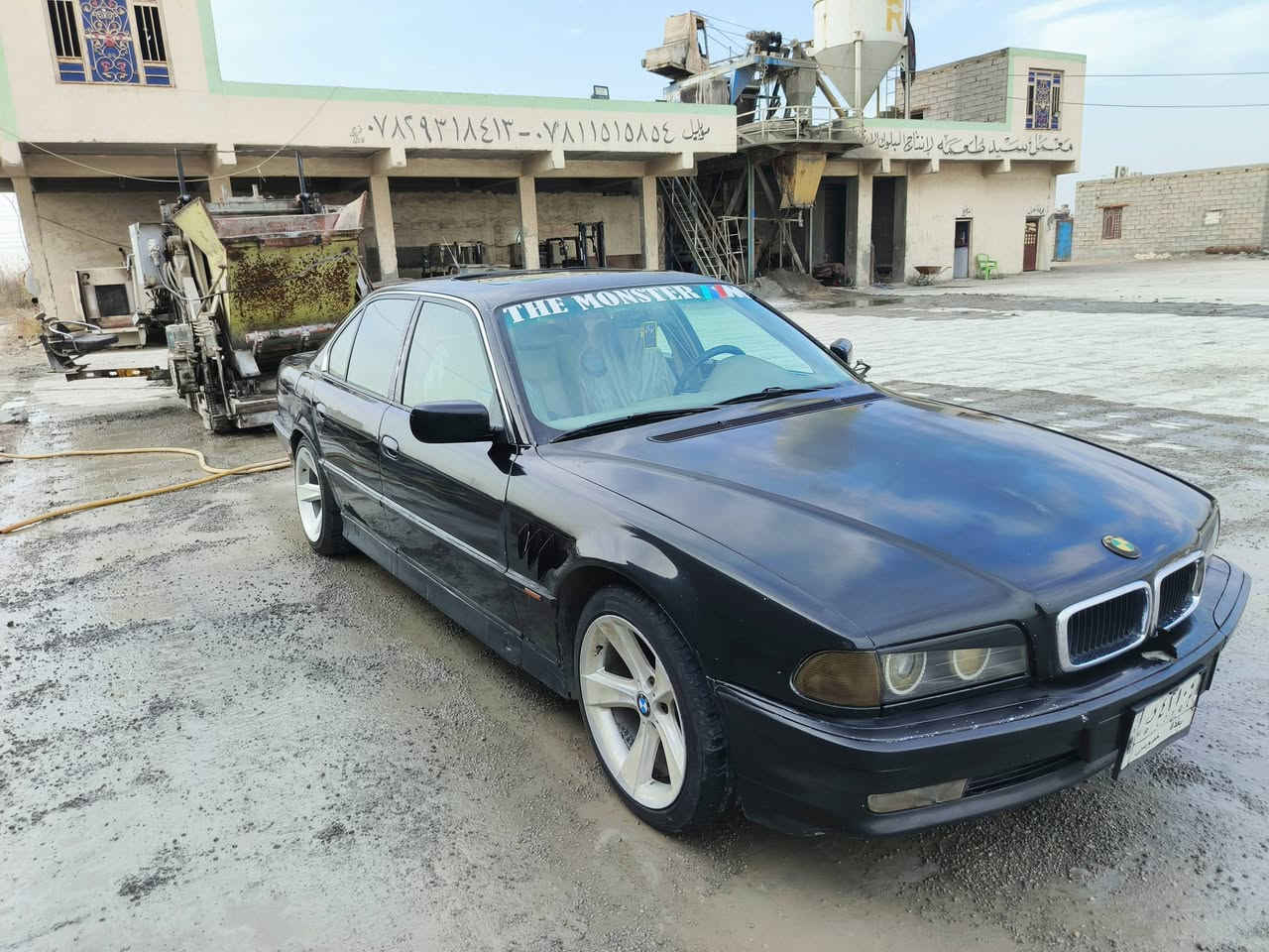 سلام عليكم بي ام دبليو كاسحة موديل1995 للبيع او مراوس حسب القناعه
V8 740
مكينة و كير جدد بدي شوف العين سيارة خير من الله
صدرها حلو  سيارة كاعدة و حلوة رقم بغداد
 سعرها 55 وبيه مجال لان مستعجل عل بيع للستفسار *********** مكاني الشطره كلشي ذاكره المو شراي لايشلع كلبي
