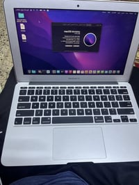 ماك بوك اير • ١١ انش • نظيفه