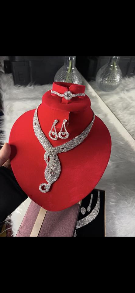 تصفية خاصة 🚨
عقد كرستال فضة بالعلب الأصلية
السعر 5000 للواحد (اقل من سعر الجمله)
مناسب لإعادة البيع وربح مضمون 💰
الكمية محدودة – الحجز أسرع 👌


**إذا كنت صاحب هذا الإعلان وتريد حذفه لأي سبب، رجاءا أرسل رسالة إلى الدعم الفني**