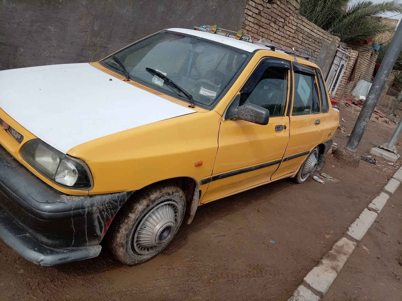 سياره جاهزه كهربايات شغاله تخم تاير جديد مكينه و كير كفاله السعر 15بيه مجال لشراي ***********
