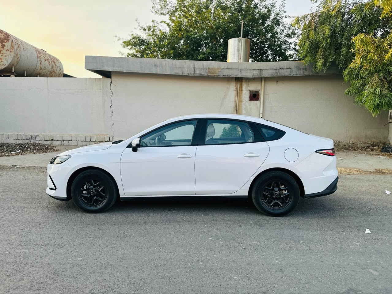 Byd 2025  مواصفات 05
داخل كربمى  ٦km هه زار رويشتوه  ژماره كاتى  هيچى نييه  تلفون واتساب *********** أربيل, العراق
