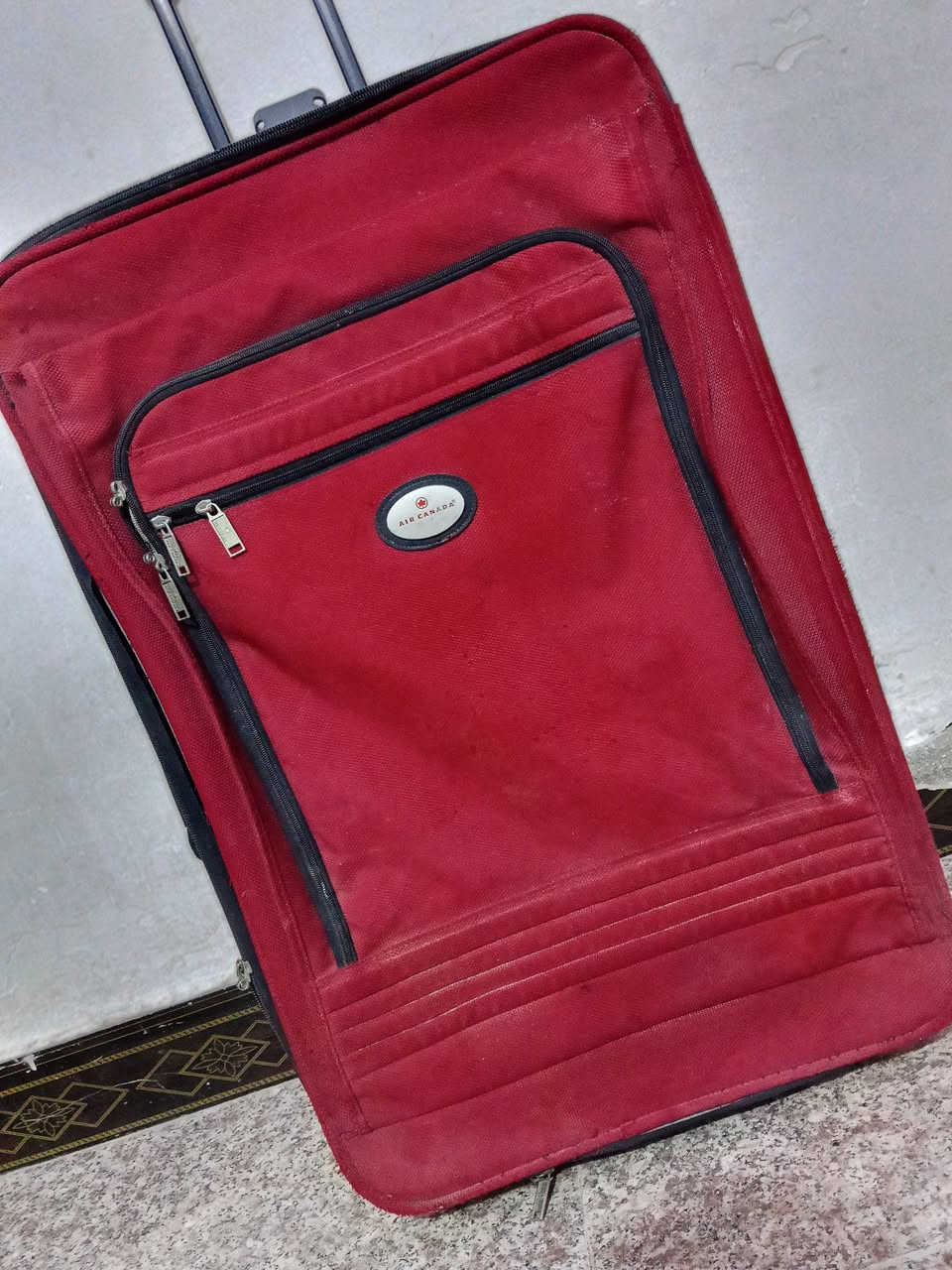 جنطة سفر حجم كبير الأصلية مو نايلون السعر 10 الالف جنطه يد مال مناسبة السعر 7 الالف


**إذا كنت صاحب هذا الإعلان وتريد حذفه لأي سبب، رجاءا أرسل رسالة إلى الدعم الفني**