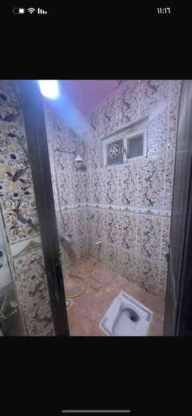 شقه للايجار بالحيانيه على الشارع العام  غرفه واستقبال ومشتملاته الايجار 350 قفل شامل الكهرباء والماء 
للاستفسار : ***********🔥
