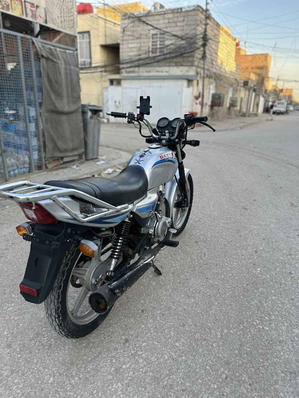 السلام للبيع دراجه دايون موديل 21طالعه نهايه سنه يعني يعتبر
22 اوراق اصولي شغاله سلف هندر ماعايزه شي كهربائيات كله شغال مكينه برقي ما مفتوح بيه بس مبدل كلجات السعر ب مليون للاستفسار ***********
