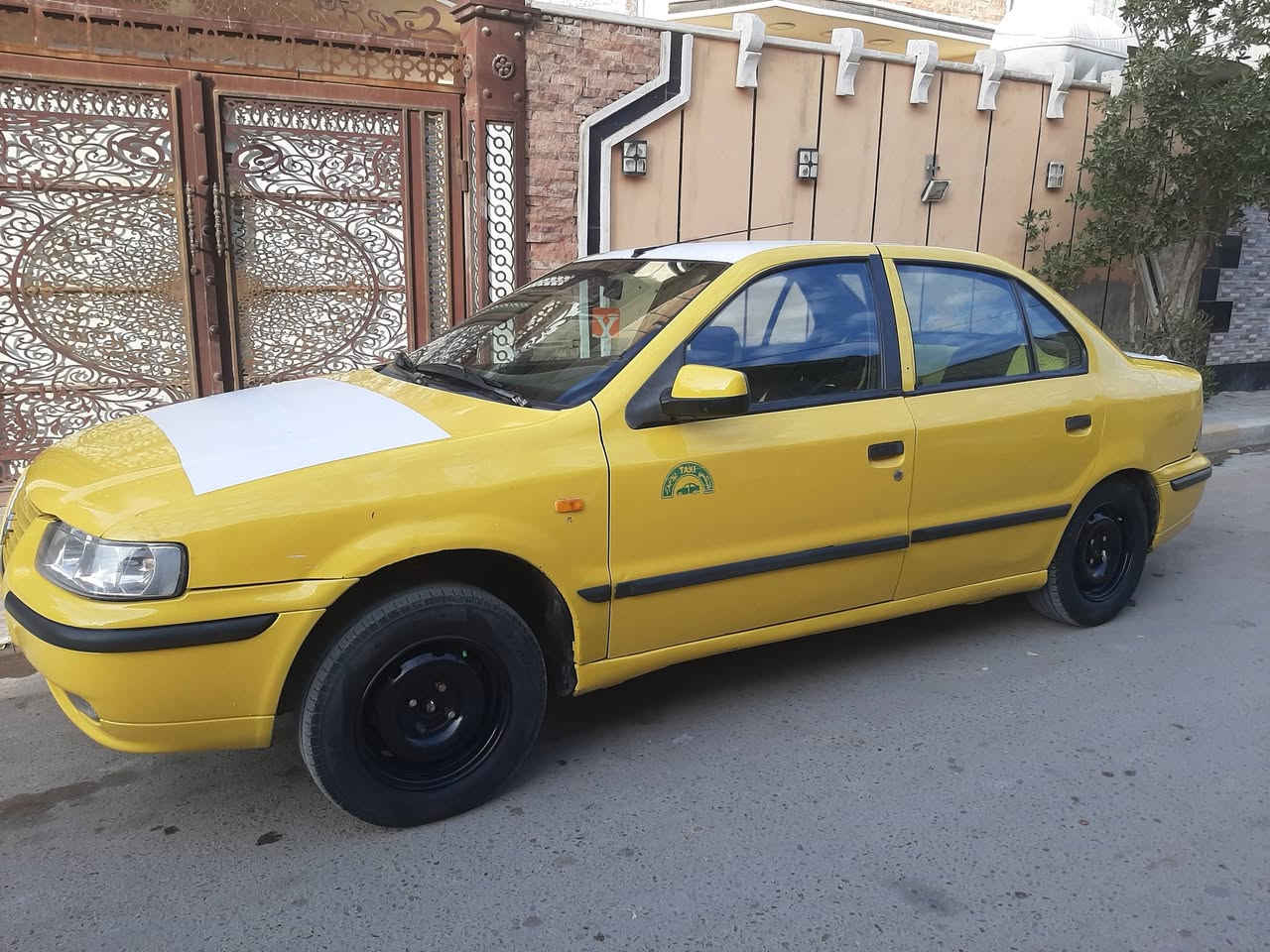 سياره سمد 2010 كامله مواصفات كير ومحرك بلادي حداديه خير من الله تخم تاير تبرد فول نضيفه جد رقم بغداد سنويه ال 2027  فقط مصبوغه لجماليه بدون ضربه مكان بغداد منطقة العبيدي شارع الجامع سعر 30 وبيه مجال بسيط حق الجيه  الاتصال والأستفسار:ابو علي ***********
