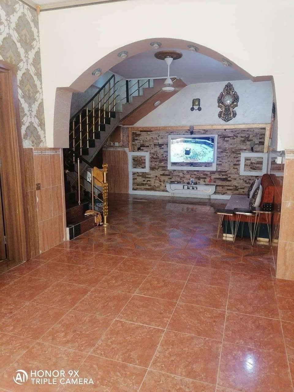 دار للبيع في الفلوجة حي الجغيفي الاولى قرب جامع التوفيق وقرب اسواق الحارث
⭕️تسلسل:1031
📍المساحة : ٢٠٠ م٢
📍الابعاد : ١٠م ❌ ٢٠ م
📍طابو صرف سند
📍شارع : ٨ م
📍بناء طابوق   

🟢الدار مشيد من طابقين ويحتوي الطابق الاول على
غرفتين نوم وصالة واستقبال ومطبخ وصحيات وحمام
🟢مشيدات الطابق الثاني
غرفتين نوم (واحدة منها سويت) 
وصالة وصحيات وحمام

🔷سعر البيع للعقار : ٢٣٥ مليون دينار مع المجال 

🟢مكتب دار السلطان للعقار
العنوان فلوجة الجغيفي الثانية بداية شارع جامع فاطمة
للاستفسار الاتصال على الأرقام التاليه
***********
***********
***********
