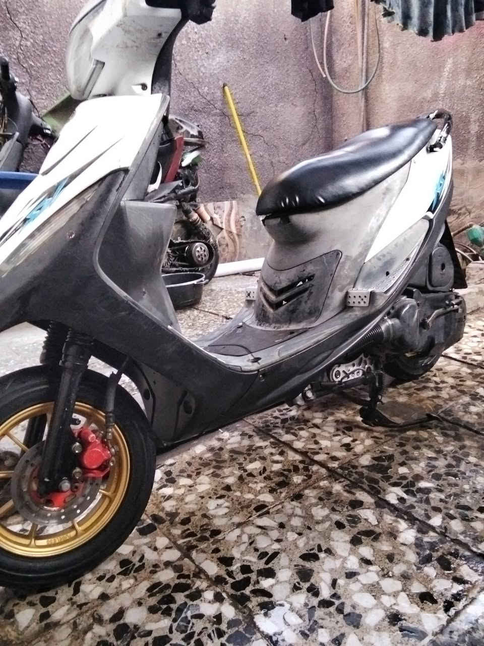 السلام عليكم ماكس عدله للبيع مكينه 55 بلادي شلعه قويه ومعدل 120 كفرات بلادي دراجه مه بلاديه مكان بغداد عبيدي وراء الوازي الخانه مال عبيدي الاستفسار الرقم سعر الرقم على الواتساب عادي ***********
