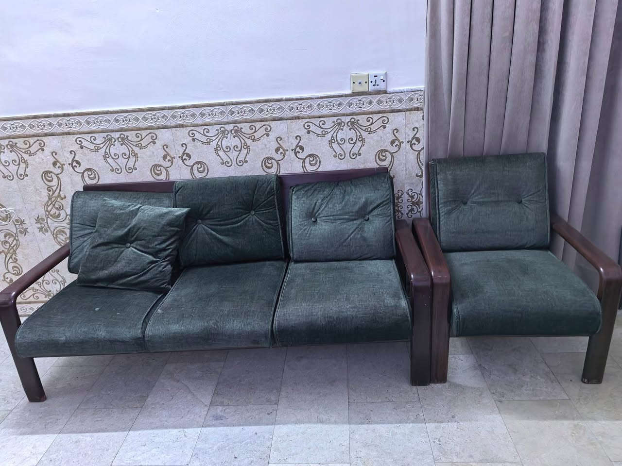 تخم للبيع 

السعر : 150،000 الف دينار 

بغداد حي الحسين 

***********
