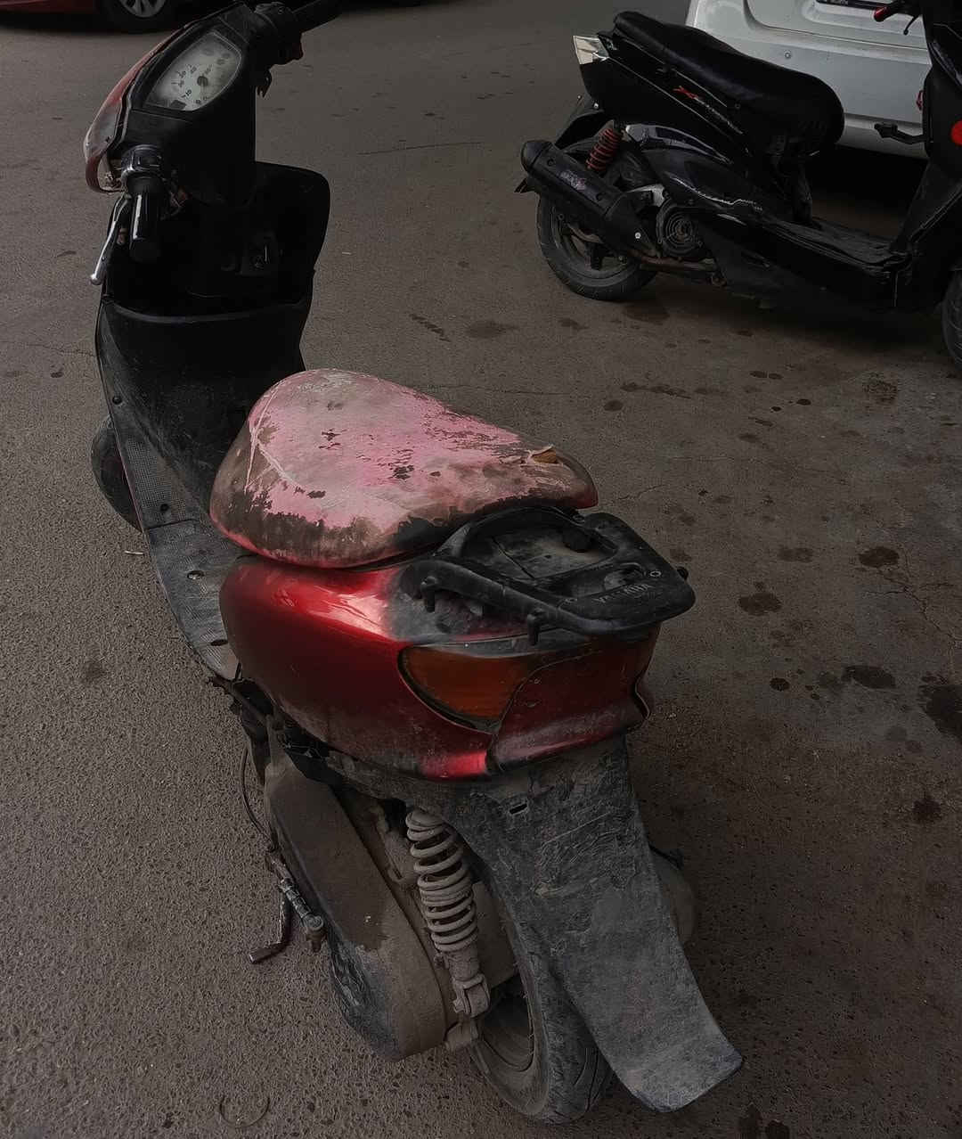 سلام عليكم
دراجه عصفوريه 60 كفرات كامله سوادات كامله مكينه ناعمه نكره بكل وقت بس الستيرن شويه ثكيل
الرقم :***********
السعر :  150 وبيه مجال 
العنوان : بغداد الاعظميه
