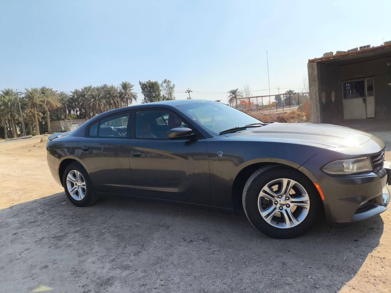 السلام عليكم جارجر 18كندي حادث فقط البنيد للمراوس بسورنتو 14 او 15 كون مكفول
***********
