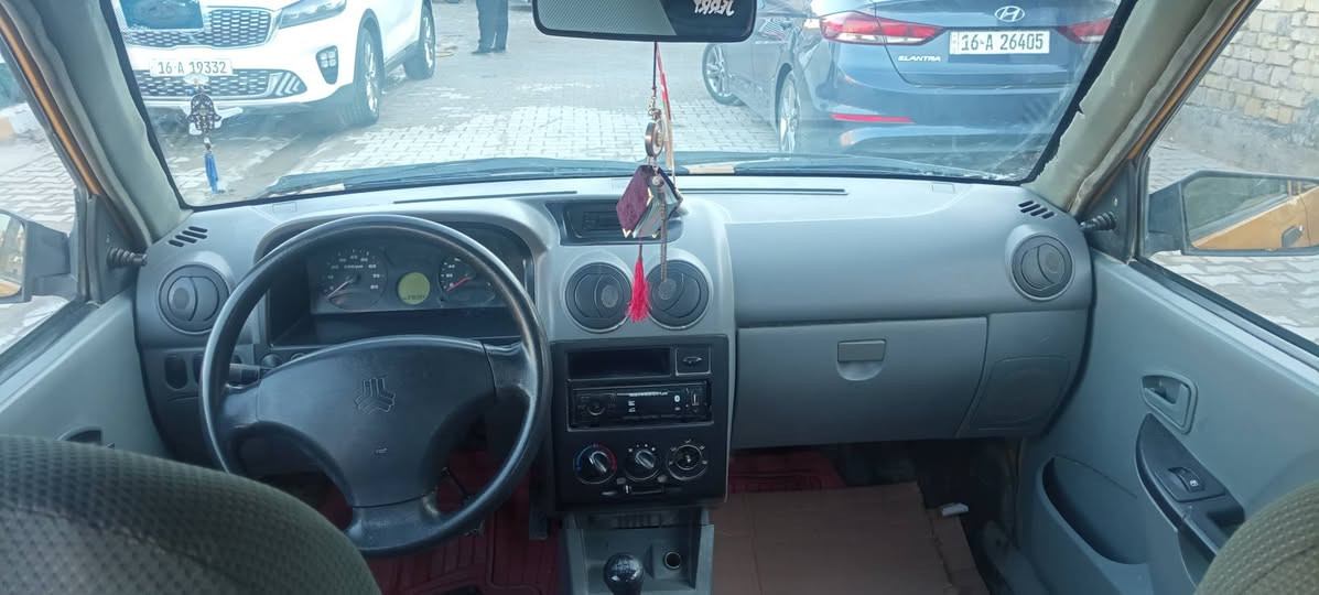 السلام عليكم سياره سايبه لل البيع مكفولة كفاله عامه موديل 13 سنويا جديده بسم ولد  جيراني رقم قادسيه حداديه جديد تبريد شغل مكينه كير مكفولات مكانه ديوانية السعر 30 بيه مجل رقم الهاتف لل الاستفسار ***********
