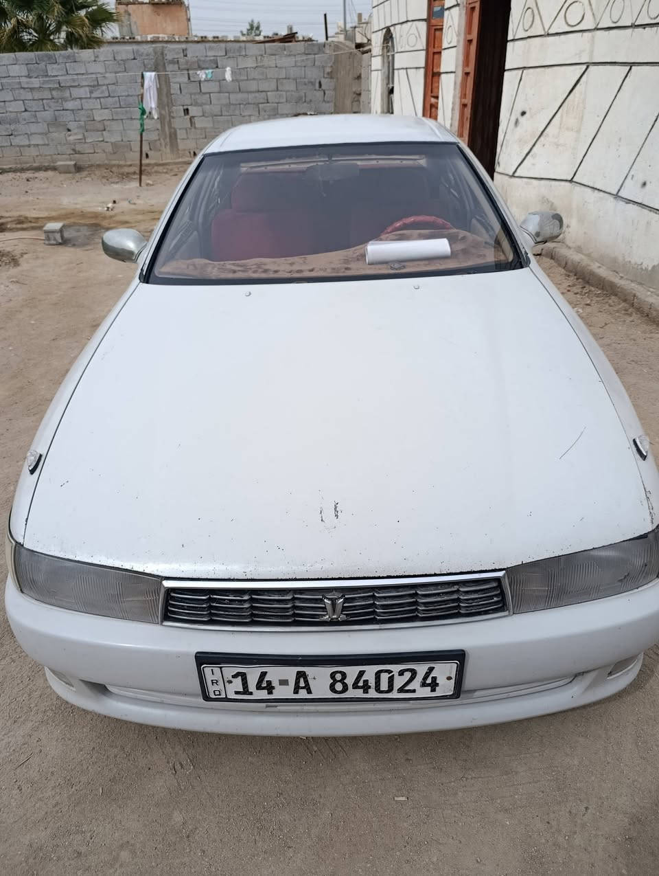 كرسته بلاديه موديل 94
 2.500جديده توه شادها 
كير ومكينه وحداده وتبريد كفاله شرط الفحص 
السياره مابيها ضربه بيها طخه وخودش ومعروفه هلامور لين سياره 94 
رقمها بصره الجديد راعيها 
بل كرنه وكاله او تحويل حاظر 
السعر 63 وبيها مجال شراي
والماتعجبه خل يدعيلنه بل رزق 
مكاني البصره قضاء الدير
هاتف ***********
