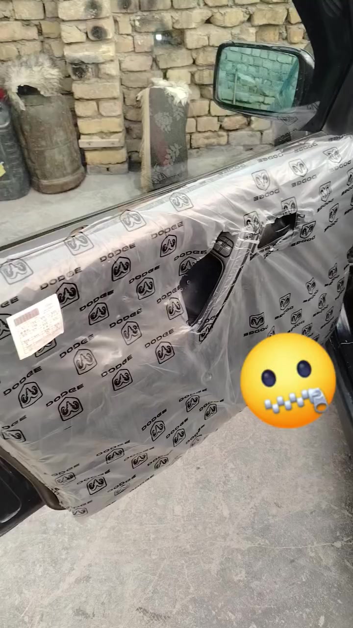 سلام عليكم سياره كول موديل  ٩٣ سياره جاهزه تحويل ثاني يوم سعره 40 وبيه مجال الشراي رقم ***********
