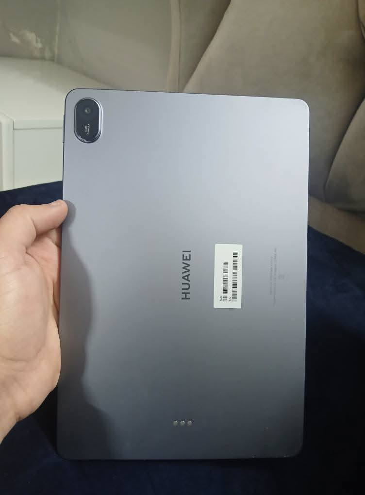 للبـيـع 
سلام عليكم للبيع تابلت HUAWEI MatePad 11.5
الحالة: نظيف 100% والاستعمال خفيف

المواصفات:

*بطارية 100
* ذاكرة 256GB
* نظام HarmonyOS 4.3
* شاشة 11.5 بدقة عالية
* سريع ومناسب للدراسة والألعاب والشغل
* ملحقاته كاملة شاحن +قلم + كيبورد
السعر  360 الف 👍


**إذا كنت صاحب هذا الإعلان وتريد حذفه لأي سبب، رجاءا أرسل رسالة إلى الدعم الفني**
