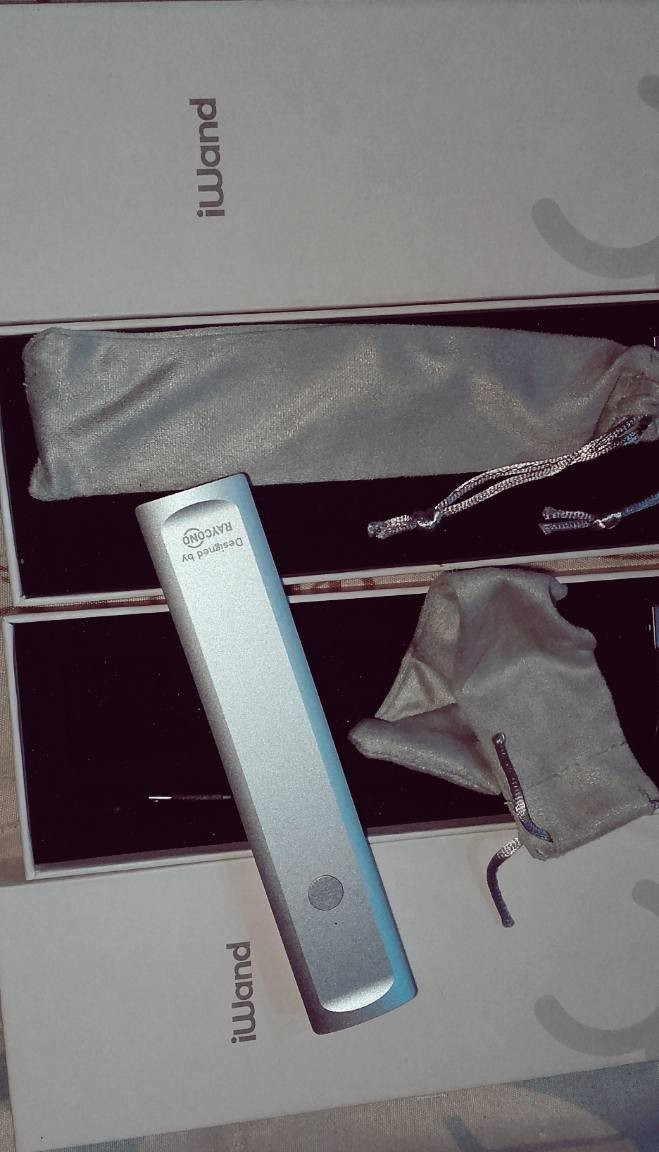 مال اشعة يوڤي اعتقد شحن المنيون ثقيل الجهاز
شنو استخدامه ما اعرف بالضبط 
قطعتين الي يفيدنه ينطي سعر التعامل بالتعليقات


**إذا كنت صاحب هذا الإعلان وتريد حذفه لأي سبب، رجاءا أرسل رسالة إلى الدعم الفني**