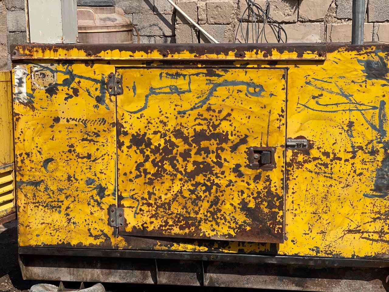 مولد بيركنز انكليزي بزونه ٣ بستم ٢٢ كيفي وكاتم اصلي عنواني الكوت السعر ١٧ ورقه ***********
