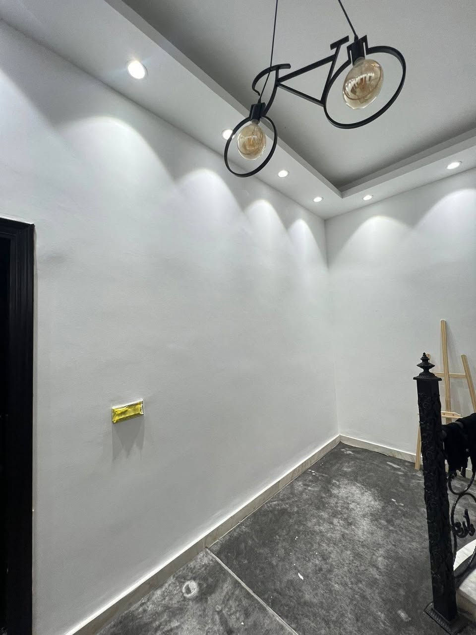 ما عليك الا تختار 一⚙️🔨🔨
نقوش مغربيه ❗
⬅️ نعمل جميع انواع الاصباغ الديكوريه  📊        
⚪️ اصباغ داخليه🏚️
⚫️اصباغ خارجيه 🏣
🔴ابواب وشبابيك 🚪
⚫️ورق الجدران بااحدث الموديلات 
🔵 مستعدون لصبغ جميع الدور والبنايات والشركات 🏥🏨🏬
⚪️
🔲 للتواصل 📞 على هذا الرقم 
(*********** ). 
📲 او المراسلة ع الخاص 📲
