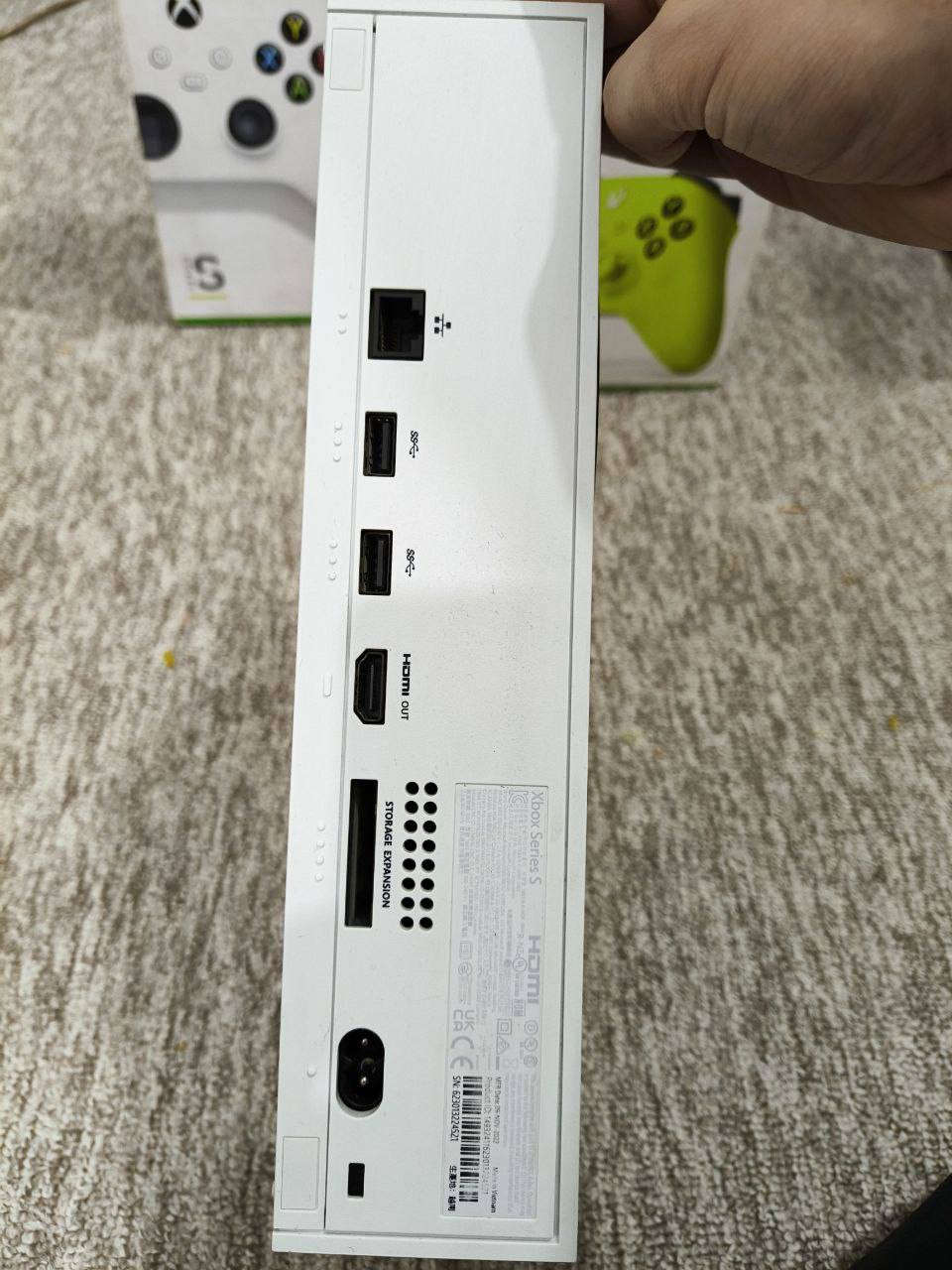 اكس بوكس سيريس اس للبيع مع فيفا 26 وكيم بأس شهر 325


**إذا كنت صاحب هذا الإعلان وتريد حذفه لأي سبب، رجاءا أرسل رسالة إلى الدعم الفني**