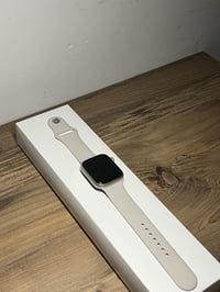 ‏‎ساعة ابل واج سيريس 8 ‏‎حجمها : 45 mm  ‏‎نسبة البطارية : 95 %  ‏‎نسبة...