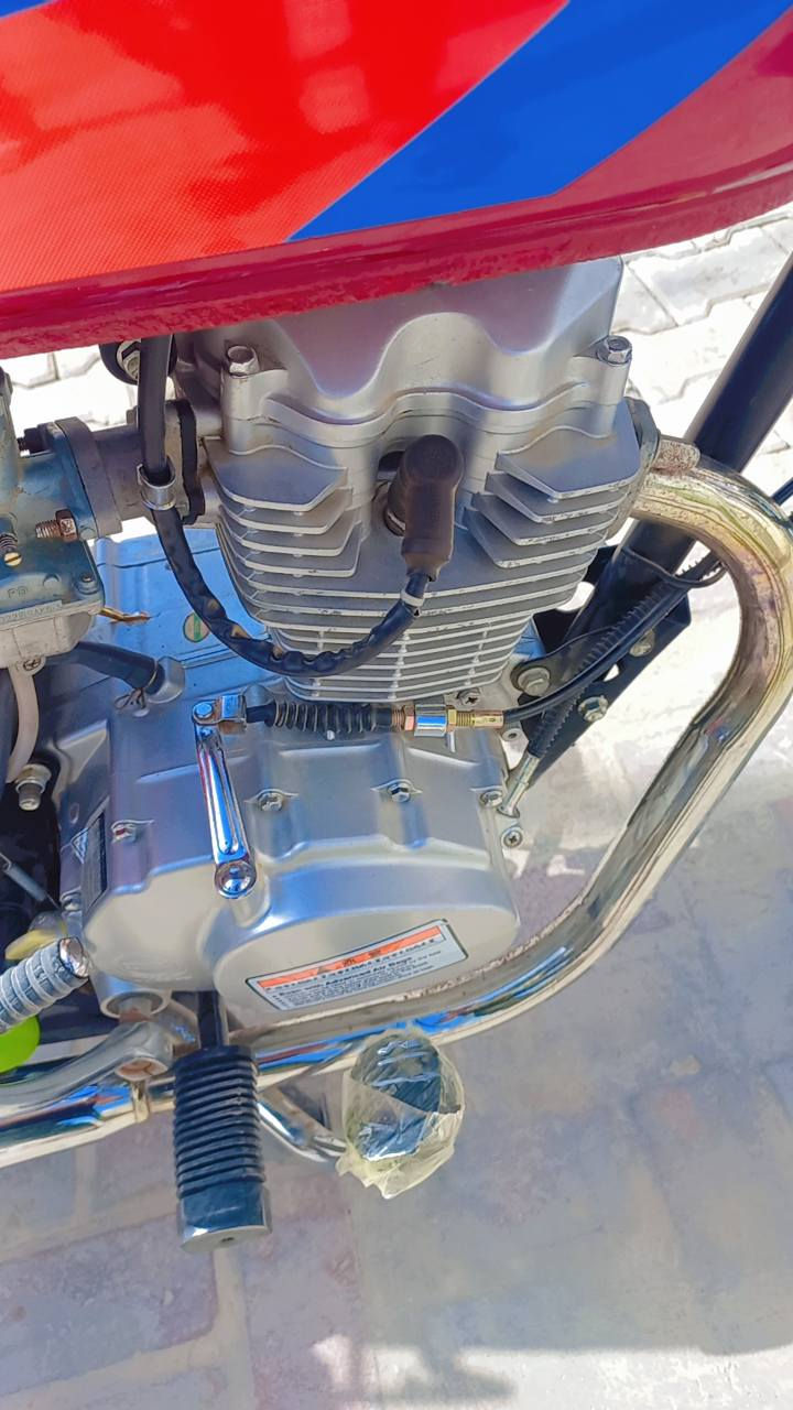 سلام عليكم اربعه كير للبيع  25سكنر السعر650
جديده ما ماشيه( للتصال ‎0789 353 2745. نجف)
