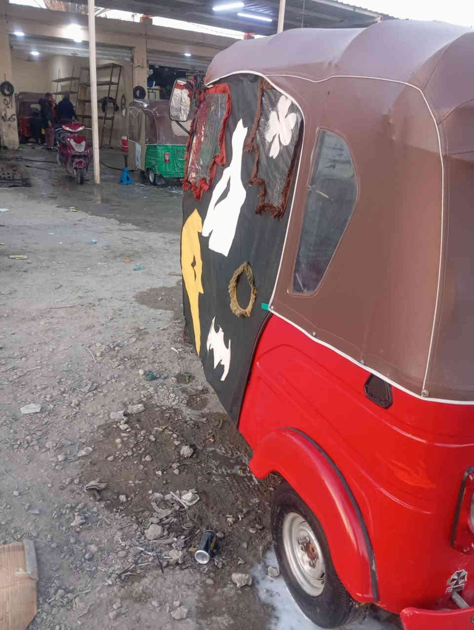 سلاام عليكم تكتك لبيع موديل 22اوراق خالد وصادق مكان بابل لقاسم لسعر 7و400وبيها مجال  ***********3
