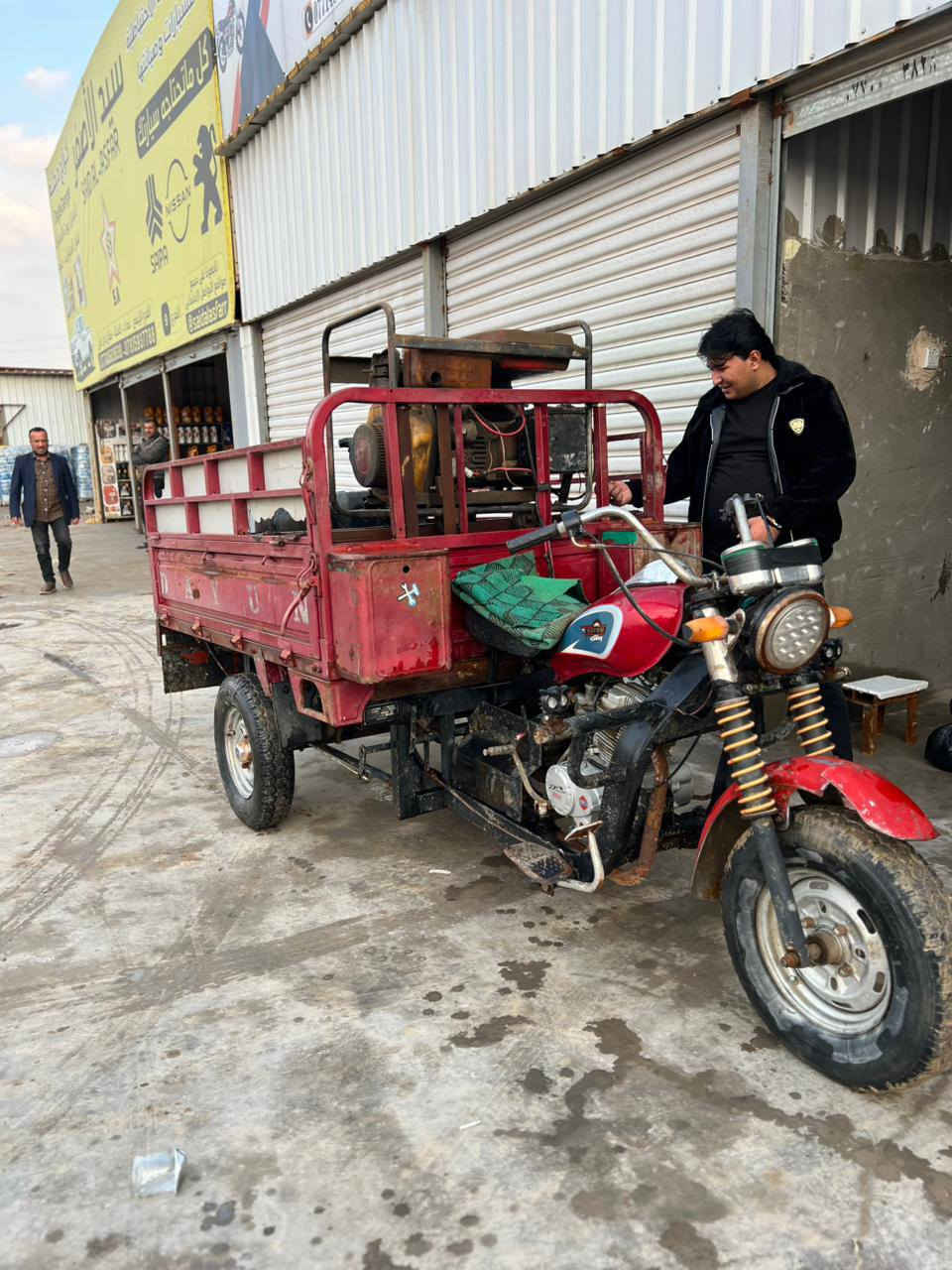 للبيع مديل ٢١ شاصي مكفول كشره خير من الله العنوان نهروان رقم الهاتف ***********
