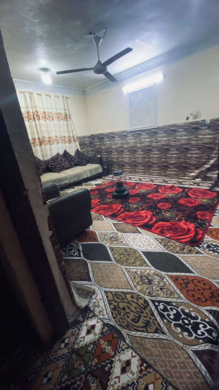 سلام عليكم عيني بيت للبيع 220 متر ركن طابقين بابين دخول وخروج كراج وحديقة البيت فيه 3 مداخل ترك حول البيت الطابق استقبال 7 × 4 صاله 5 × 4 غرفه نوم 5 × 4 حولي داخلي 3 × 5 مطبخ 3 ونص × 5 مخزن 2 × 4
حمام 2 × 3 تواليت داخلي 1 ونص × واحد ونص
تواليت خارجي الطابق الثاني غرفه 5 × 4 مع حمام غرفه نوم مع حمام
4 × 5 بيوتنة وسطحين شتايكر السعر 138 وبي مجال يم الحجي العنوان شارع الخدمات 4000 قرب محطة الغاز
للاستفسار ***********
متوفر واتساب
