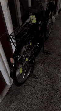 سلام عليكم بيسكل للبيع موديل ٢٠٢١سانتوي بيسكل بي بس طكه واحد بيسكل فول نضافه شراي خاص رقمي ***********
