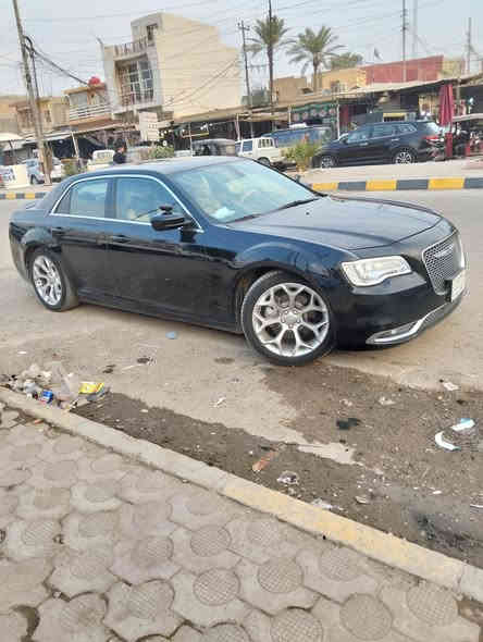 السلام عليكم ورحمة الله وبركاته للبيع اوباما 19 بغداد باسمي لون اسود كامل مواصفات  فتحت سقف تشغيل عن بعد كشنات كلها كهرباء وتدفئه وتبريد بدون حادث تقرير مياه أمطار قطره مياه ماواصلهه كهربئيات ذهب كلير فقط بالجالغين الخلف السعر 230  الاتصال*********** مشيه80 الف كيلو محرك هيمي المرغوب كير صدر مكفولات
