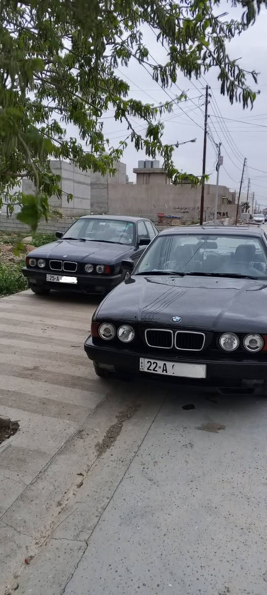 Bmw  1995 رقم هةولير رةش 
 Bmw 1994    رقم كركوك نيلي
بةناو خۆمن جووتە خوشکن

موبايل *********** كركوك, العراق

