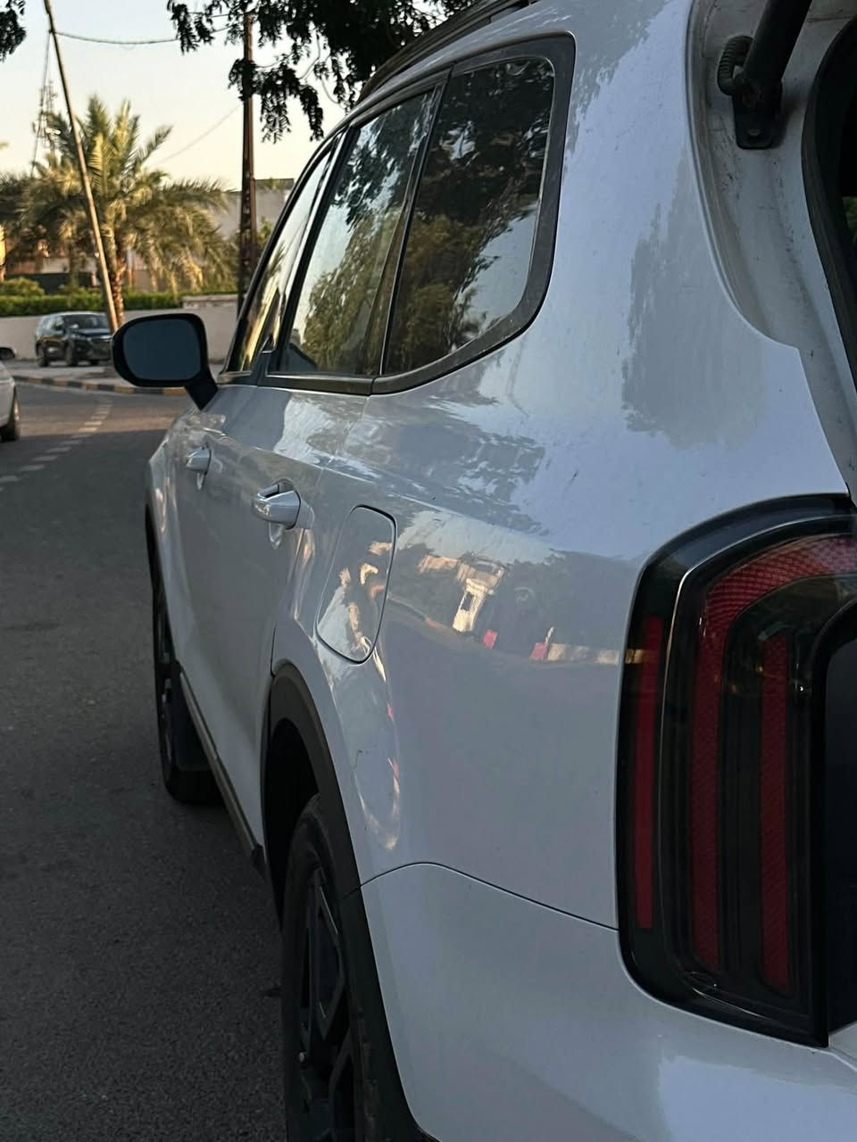 🧿عـــلـئ بــــركـــة الـــلـــه🧿
💵الـــــســعـــــر :- 315ورقه وبيه مجال بسيط

🛞نــوع الــمـركـبة:- كيا - تلورايد 

🪙الـــــمــوديــــل:2023

⚙️حــجـم الـمـحرك:-3.600 

💌الـــــــوحـــــــة:-اربيل الدولي تحويل مباشر

‏حادثة كلش بسيط باب سائق وجاملغ مفتوحات فقط بدون أير باك ￼

     💎💎الـــــــمــــواصــــفــــات💎💎

💥فتحة سقف 

💥بردات خلفية 

💥كشنات جلد 

💥سبعه راكب 

💥تبريد ثلاث قطع مركزي

💥تبريد + تدفئة كشنات

💥كشنات كهربائية

💥جنطة كهربائي 

💥بصمة تشغيل 

💥بصمة أبواب 

💥تشغيل عن بعد

💥نظام ترحيب عند الاقتراب 

💥أشاير بلمري + كهربائية

💥شاشة كبيرة 

💥كامرة خلفية

💥تحكم أستيرن

💥سايد أبريك كهربائي

💥رادرات جوانب

💥تحديد المسار للقيادة الذاتية 

💥لايت زنون + بك لايت لد

💥كشاف زنون + لد نهاري

💥حساس أمامي + خلفي

‏الاستفسار

‏WhatsApp 

***********￼
