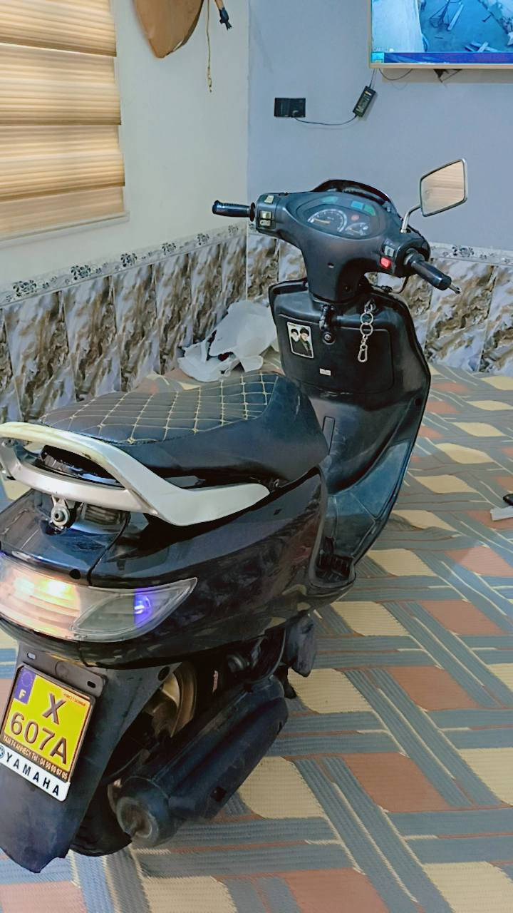 السلام عليكم دراجه جديده كلش سلف كهربائيات دراجه مال حاويه ستوى نازله شلعه معدل كلش  دراجه فحل بلادي السعر 550العنوان النجف  ***********
