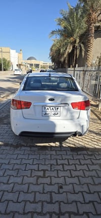 كيا سيراتو موديل ٢٠١٣  فووول ما عدى البصمة  تحكم ستيرن  فتحة  اشاير با...