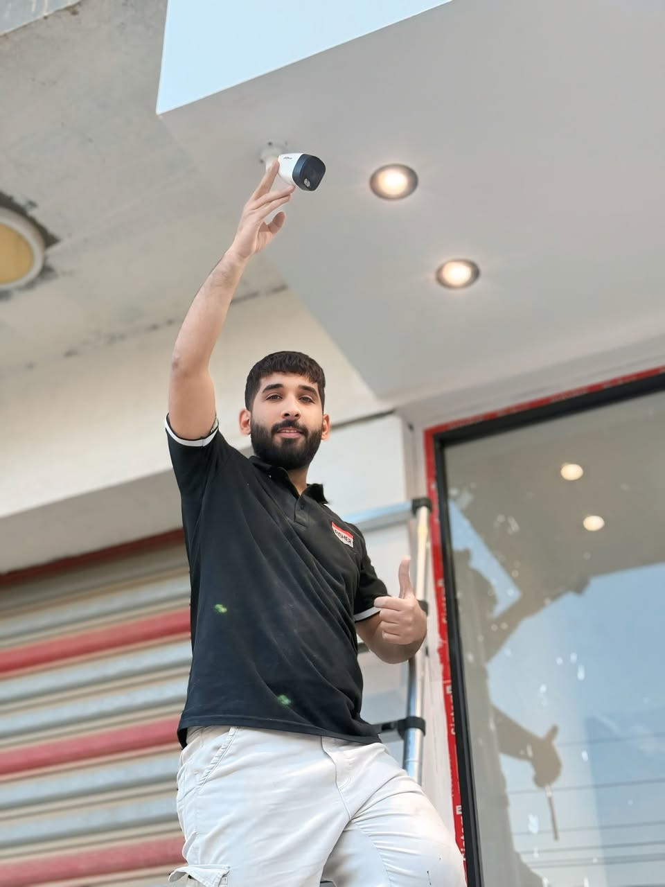 تم نصب كامرات مراقبه اليوم 
قريب اسوق براري (صيدلية علاج الحياة )
مستعدين لتجهيز وتنصيب (كامرات مراقبه)
كافة المواقع( منازل _ محلات _ شركات )
فني (كامرات مراقبه ) (باسعار مناسبه)
للاستفسار يرجى مراسلة الصفحة
أو الاتصال على الرقم التالي :
 سجاد ***********￼
