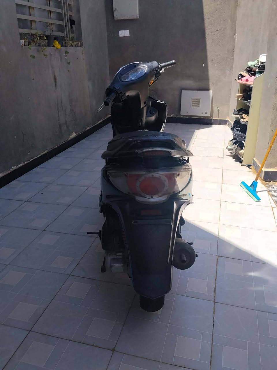 اللبيع جيفور مجفته وجاهزة نكره سلف 
وهندر وكهربائيات كلها شغاله دراجه جاهزة 
مكاني رفاعي صوب بني ركاب 
***********.  اتصال فقط
*********** واتساب فقط
