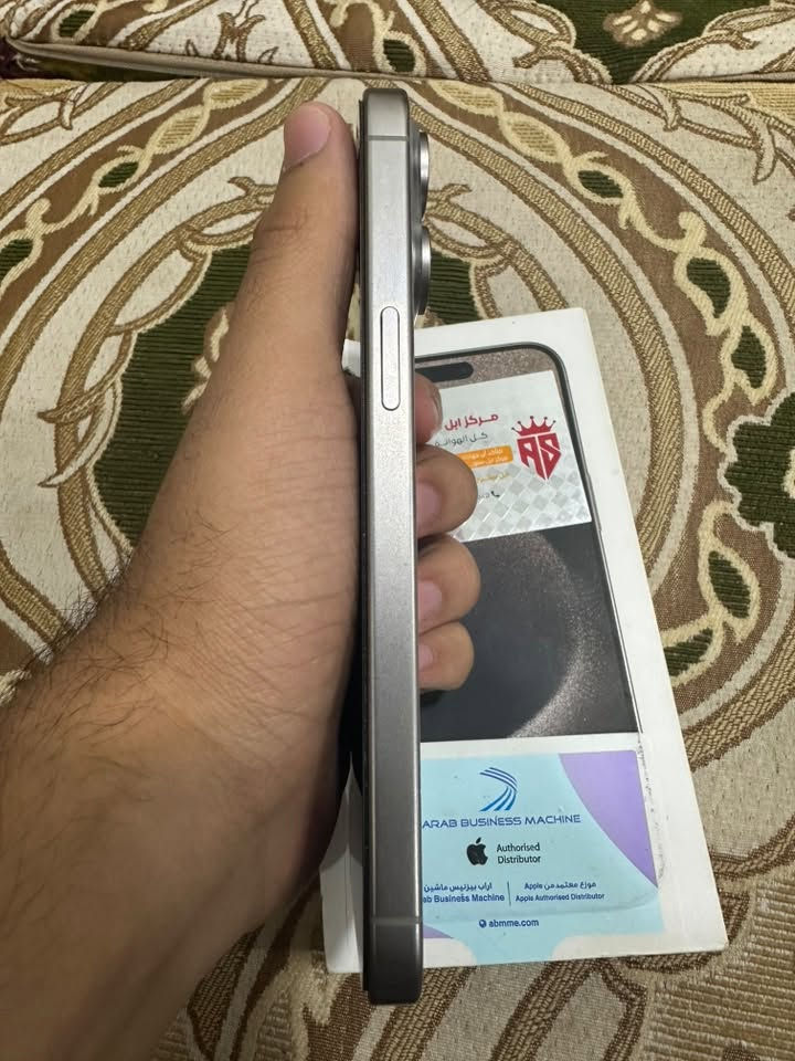 ايفون 15 برو ماكس ذاكره 256 شرق اوسط ماستر  بطاريه 86 جهاز نضيف كلش مابي اي شي فقط مستبدل ظهر يم مركز ابل ستور وكاله سعره 90 الف يعني الجهاز راجع وكاله كامل ملحقات كارتون وشاحنه سعره 975
***********واتساب
