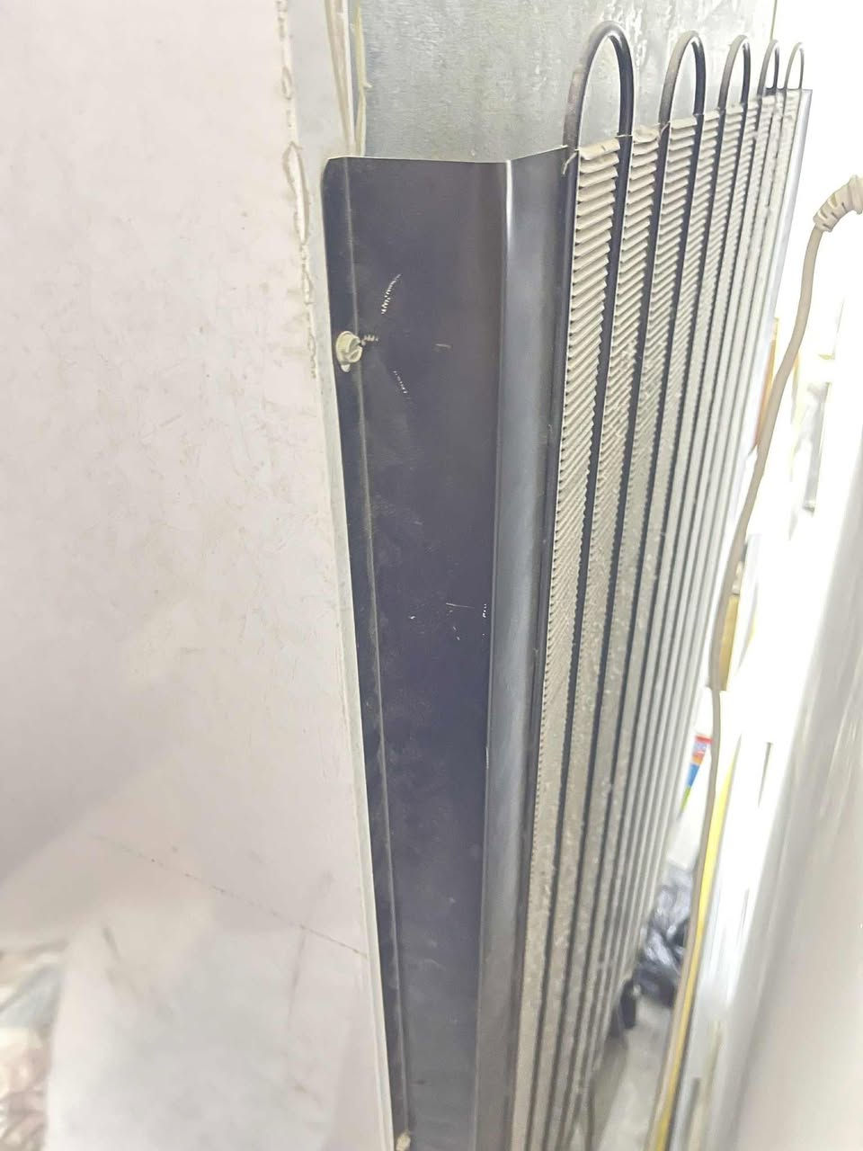 ثلاجة للبيع نضيفة ما داخلة تصليح اكبر حجم ١٨ قدم محتاج و اريد ابيعه الاتصال على الرقم *********** السعر ٢٦٠ و بيه مجال
