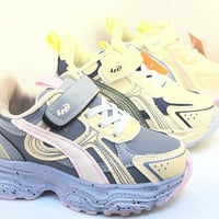 تران شوز أوروبي • مقاسات ٢٦-٣٠ • وسط كوت