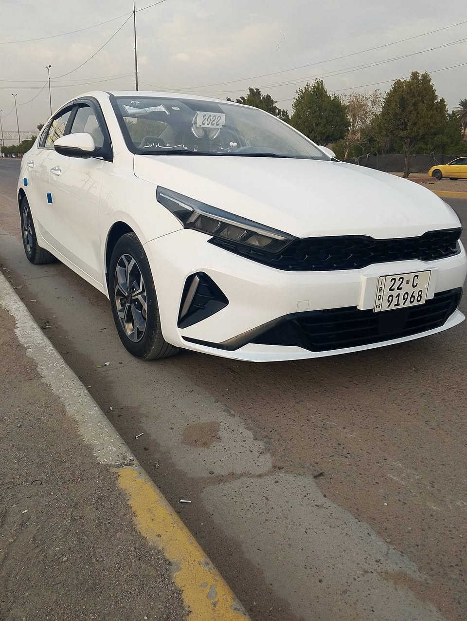 السلام عليكم  لبيع كي 3 مديل 2022 لسياره مكفوله كفاله عامه من كلشي فول موصفات بصمه فتحه اشاير بلمرايه بجم لد شحن واير ليس تبريد شاشه قطعتيت تبريد كشنات جلد السعر 139 وبيه مجال بصيط مكان بغداد حي العامل رقم ***********
