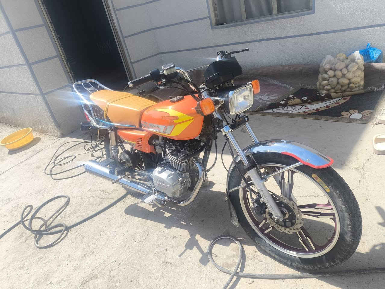 دراجه ايراني سيفان5 كير موديل 2023 مكفوله من كلشي
توايرها نضيفات بريكاتها زينه  كهربائيات كلها شغاله  مابيها اي نقص تشغل وتطلع سعر 380 وبيها مجال مكاني بغداد بشعلة رقمي ***********
