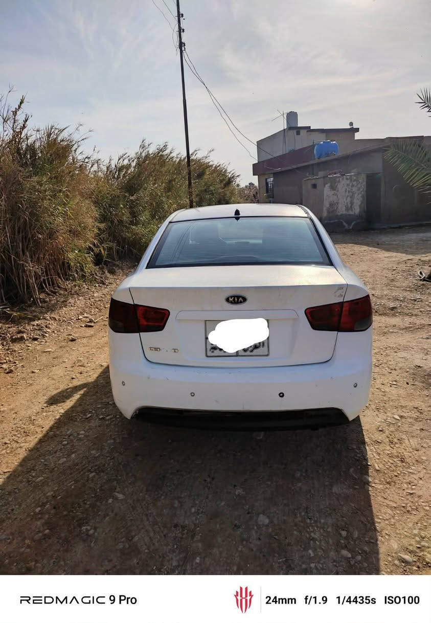 سلام عليكم
سيراتو 2011 
عنوان السيارة بغداد المدائن
رقم سليمانية
بيه طخه جاملغ وباب بدون تعديل ولا شي و ع وضعهن
تبريد تدفئة فول تايرات جدد 
بدون صبغ
 رقم ***********

سعر 85مستعجل وبيه مجال
