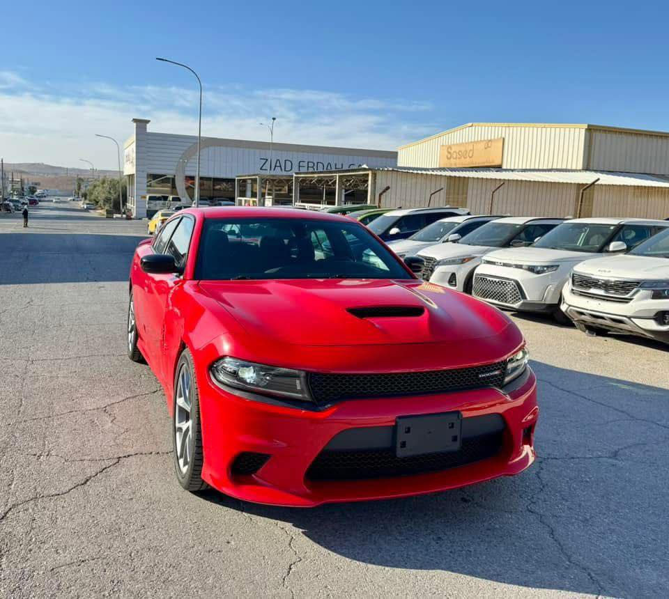 -دوج جارجر 2023 GT الاصدار الاخير

‏‎ الموديل :2023  وارد 
‎العداد  mil 63926
‎المحرك : V6.  3.6L
المواصفات :‏CHARGER GT LAST CALL 

‏‎* دخول ذكي (بصمة) .
‏‎*‎‎ نظام launch control .
‏‎* ويل قياس 20 انچ . 
‏‎* سوبر تراك باك    SUPER TRACK PACK
‏‎* المصابيح الأمامية مع LED . 
‏‎* حساسات خلفية. 
* كار بلاي  
‏‎* شاشه كبيرة مع نظام ملاحة نفكيشن
‏‎* كشن السائق كهربائي 
‏‎* تشغيل عن بعد . 
‏‎* محدد سرعة . 
‏‎* كاميرا خلفية .
حادثها موجود بالصور 
والسعر 290$
العنوان : الانبار 
مرقم بغداد تحويل ثاني يوم 
للاتصال او استفسار على

 0783 193 0986
