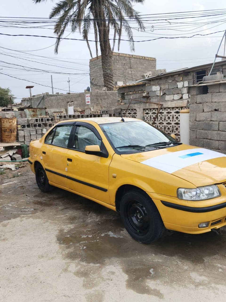 السلام عليكم سمند جاهزه ع اخر حبه فقط تبريد منقص غاز والباقي كلشي شغال تخم تاير جدد كير ومكينه كفاله السياره جاهزه  خياسات مابيه قطره سياره حيل متعوب عليها    من الاخير ترايك وين ميعجبك مصفره هيئه وغرامات رقم  واسط انكليزي تحويل ثاني يوم السعر   ٣٣  قفل 
مكاني واسط الكريميه 

الرقم *********** 

وبيه وتساب هم
