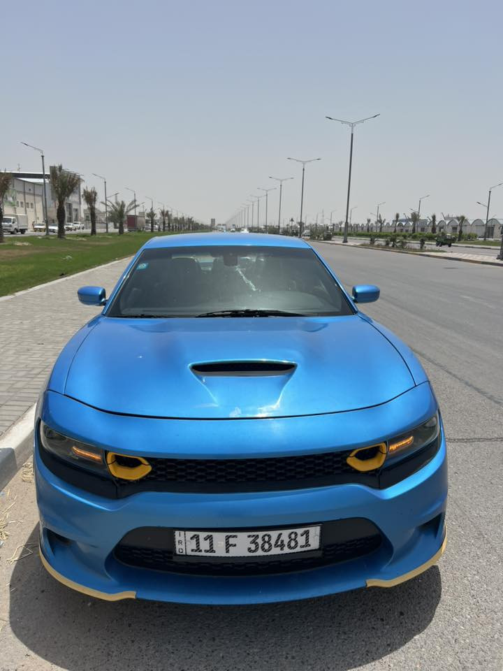 سلام عليكم جارجر ريلي  موديل  2016 محرك 3600 رقم انكليزي مشروع وطني لون بحري مميز فول موصفات عدا الفتحة بيه قطعتين تبديل وكلير جاملغ وتعديل بالشاصي بدون لحيم استعمال شخصي فقط مكينه وكير وحدادة وتخم تاير شرط جديد سعر 175 وبيه مجال 
مكان سيارة البصرة 
رقم الهاتف : ***********
