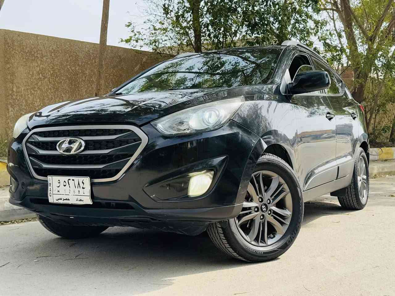 السلام عليكم
توسان 2015 وارد امريكي بيها قطعة صبغ واحدة فقط الجاملغ الخلفي والسونار مرفق بامنشور شاصي لغد كفالة بجم كبس مكينة كير خير من الله تخم تاير تخم ويل جديد جاهزة من كلشي صدر امامي خلفي جديد قبل شهر شاده

منضومة لايت زينون أصلية
ماشية 90 الف حقيقي
كشنات كهرباء
كشنات تدفئة تبريد
نضام ايكو  اقتصاد بانزين
نضام منحدرات
مثبت سرعة
تحكمات ستيرن 
مانع انزلاق
والى اخره..

السعر 124 وبيها مجالي
مكاني واسط الصويرة

***********
