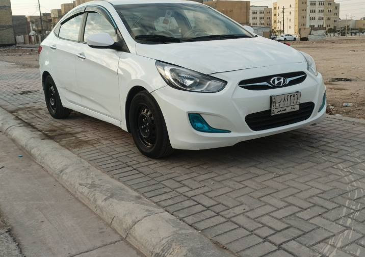 سلام عليكم ورحمه  الرقم ***********لسعر 75 للبيع اكسنت وارد.    امريكي موديل 2013 حادثه جملغ وبنيد بدون دواخل  وبيه شويه بارد بلباب ولباقي مكفول محرك 1600 رقم بغداد شرط التحويل السعر 75
