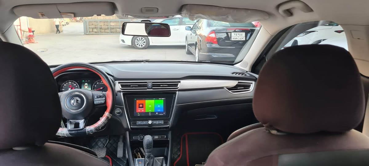 ئێم جی 2022 زەمان
ڕەنگ ڕەش و ناو ڕەش
ڕەقەم سلێمانی 
مواسەفات کەمفۆرت 
60 هەزار ڕۆشتووە
 بصمه
شاشە 
دوو کۆنتڕۆڵ 
حاسە
 چواردەوری جام نیکل 
هەر چوار جام دژەخۆر
کامل سێرفزی شەریکە 
پاتری و تایەی تازەی کۆری بۆ بەستراوە 
هیچی پێوە نیە تەنانەت دەعامیش .
٢ ساڵ زەمانی تیاماوە
ژمارەی خاوەنەکەی 
*********** السليمانية, العراق
