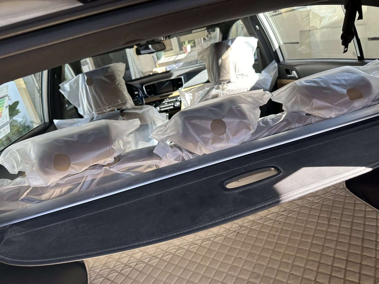 السلام عليكم للبيع كيا سبورتج جي تي لاين موديل 2020 
رقم بغداد نص جاملغ صبغ وشوية بارد مكينة 2000 مكينة وكير كفالة صدر تاير تبريد كلة بشرط العنوان بغداد الكرخ 
ماشية ١٠٢ السعر 193 وبيه مجال رقم الهاتف 
***********
